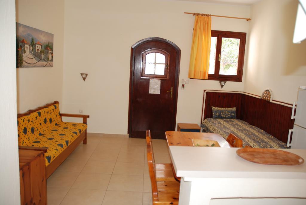 Villa Italiana Amoudara  Room photo